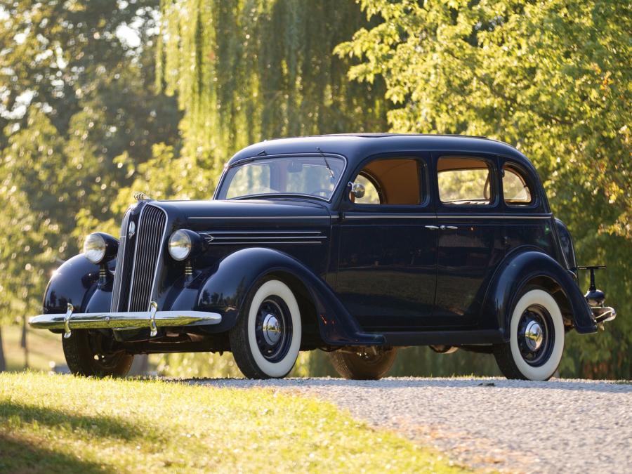  Plymouth DeLuxe Touring Sedan 1936 года  (фото 2 из 10)